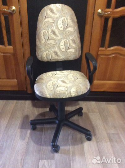 Компьютерное кресло бу