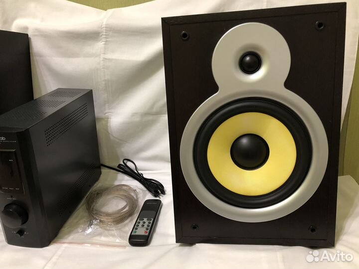 Microlab PRO-3 Hi-Fi 90 Вт активные колонки 2.0