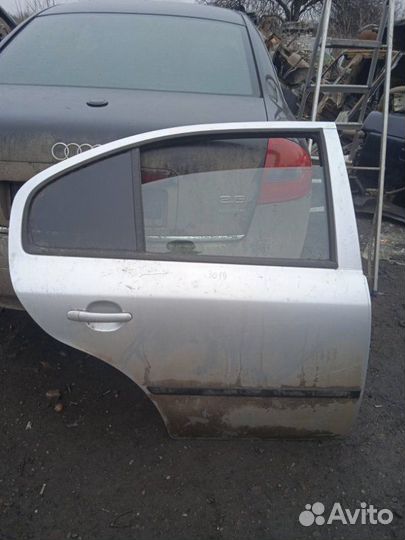 Дверь боковая задняя правая Skoda Octavia