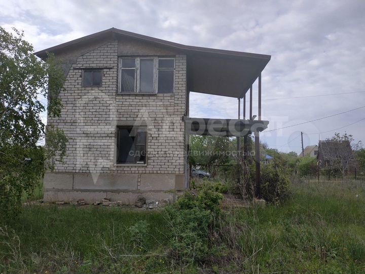 Дом 28,6 м² на участке 10 сот.