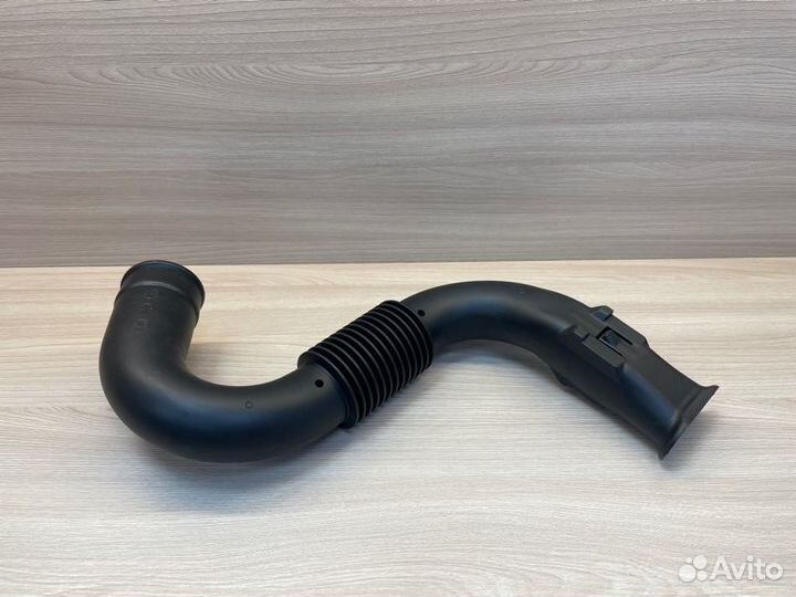 Патрубок воздушного фильтра Renault Logan 2