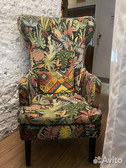 Стильное кресло