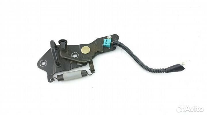 Замок багажника Toyota Crown Majesta UZS186 3UZ