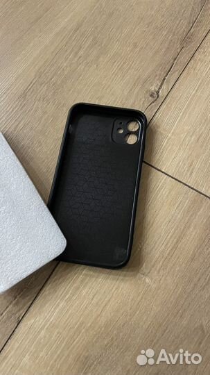 Чехол на iPhone 11