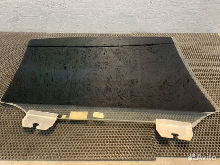 Стекло двери заднее левое Bentley Continental