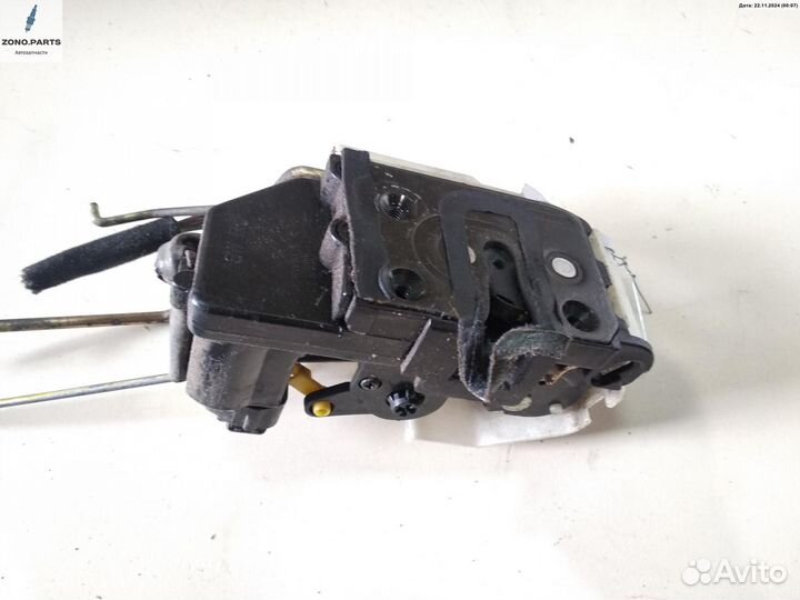 Замок двери передней правой 813201C020 на Hyundai Getz