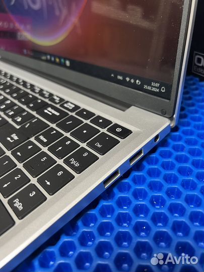 Ноутбук новый 16gb/1tb