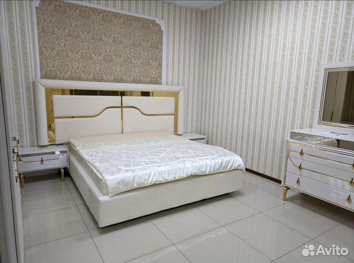 Спальная гарнитура