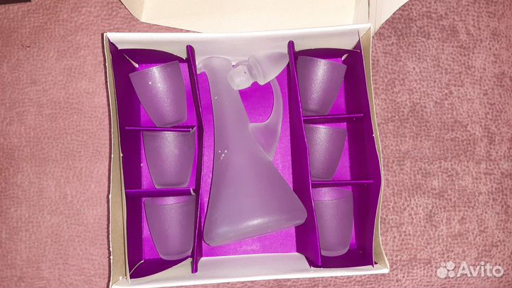 Графин со стопками