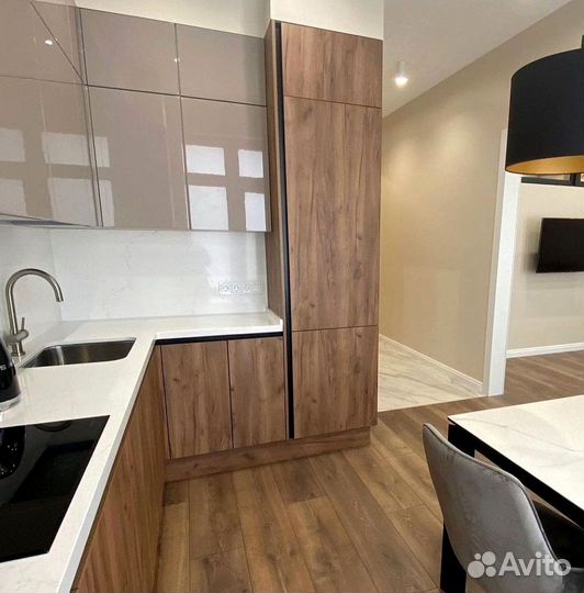 Кухня в потолок на заказ