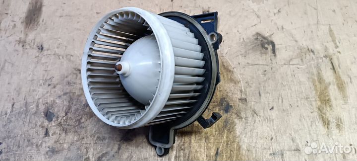 Моторчик печки к Iveco Daily 6