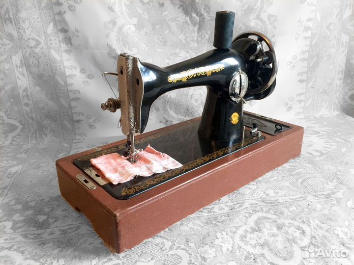 Швейная машина ручная класс 1-М и колпак Подольск