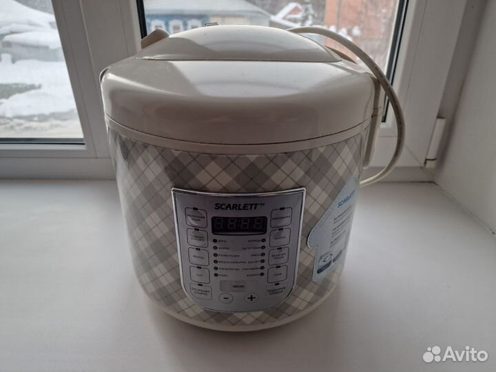 Мультиварка Scarlett чаши нет,не работает