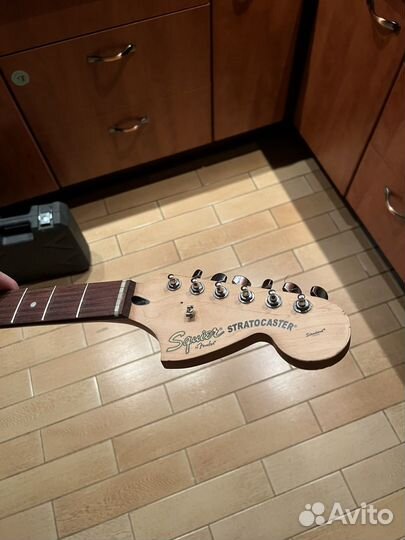 Гриф squier stratocaster