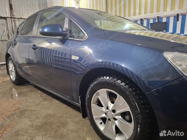 Opel Astra 1.6 МТ, 2011, 164 000 км