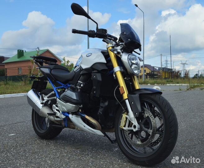 BMW R1200R