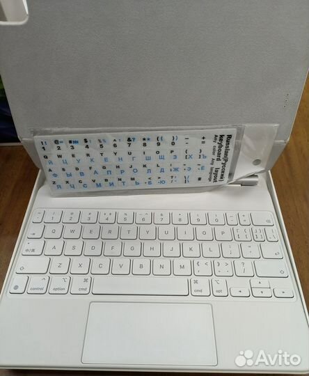 Apple iPad Pro 11 2020 wifi 256Gb + Magic keyboard