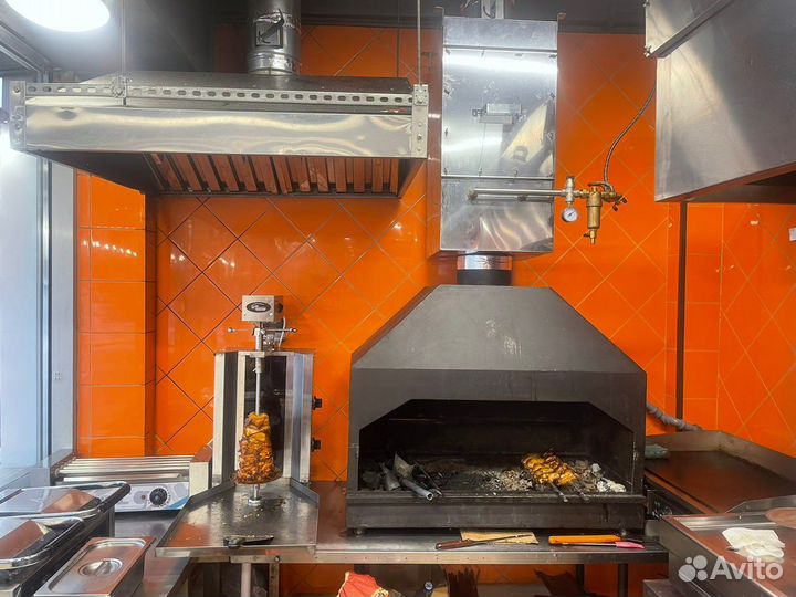 Продается точка шаурмы свежий ремонт техника