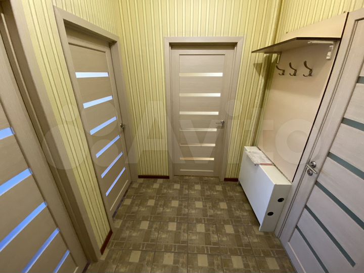 2-к. квартира, 54 м², 8/15 эт.