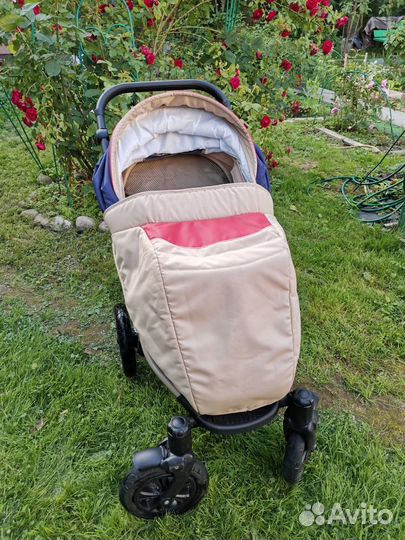 Детская прогулочная коляска