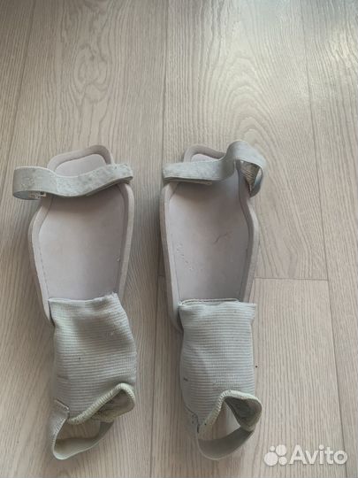 Щитки футбольные nike