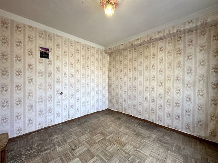 4-к. квартира, 59 м², 2/5 эт.