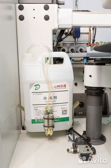 Кромкооблицовочный станок EdgeMatic 600C PRO