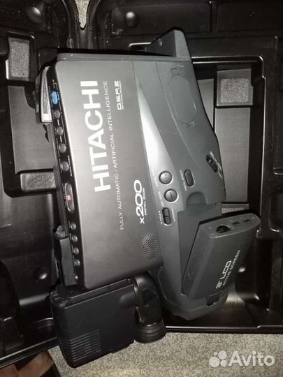 Видеокамера Hitachi vm-8480le