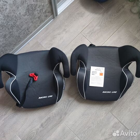 Автомобильное детское кресло-бустер