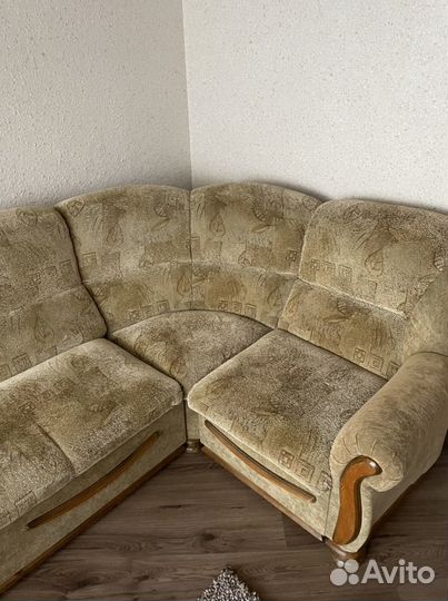 Диван угловой