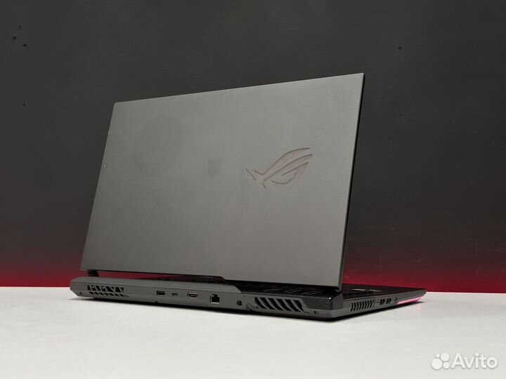 Asus Rog Strix Scar 17.3