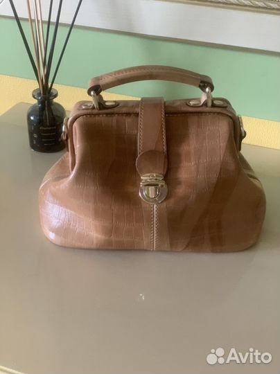 Брендовая сумка саквояж