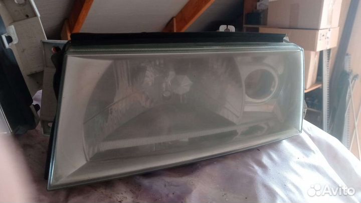 Фара левая, правая Skoda Octavia