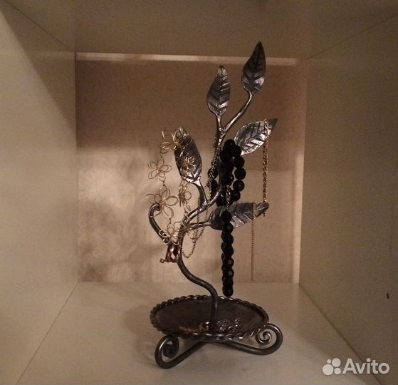 Подставка под украшения кованная