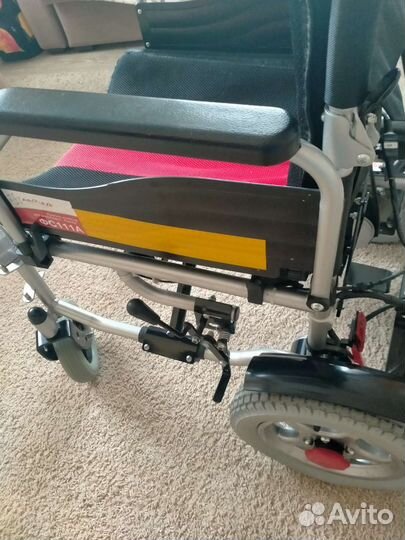 Кресло-коляска для инвалидов
