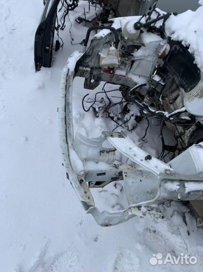 Телевизор Renault Symbol 2 2010