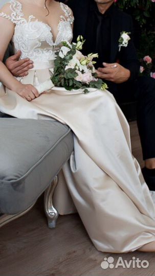 Свадебное платье 44-46 бу