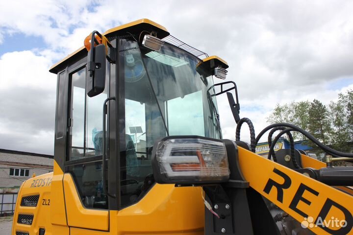 Фронтальный погрузчик Redstar ZL20s, 2023