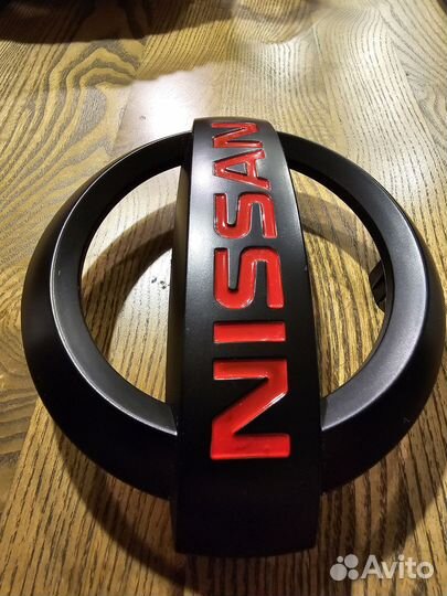 Эмблема nissan