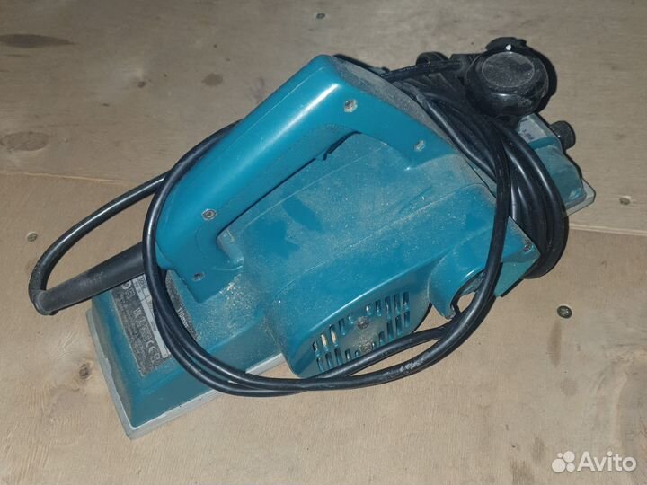Рубанок электрический makita бу