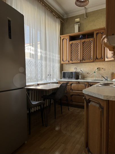 4-к. квартира, 90 м², 2/4 эт.