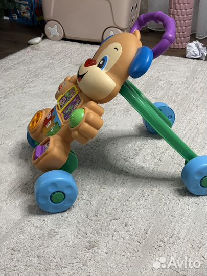 Каталка fisher price с ручкой