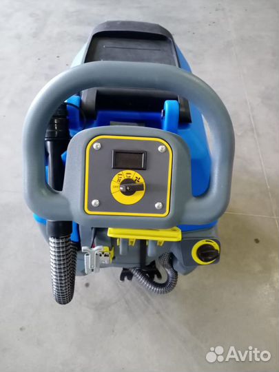 Аккумуляторная поломоечная машина новая 50 литров