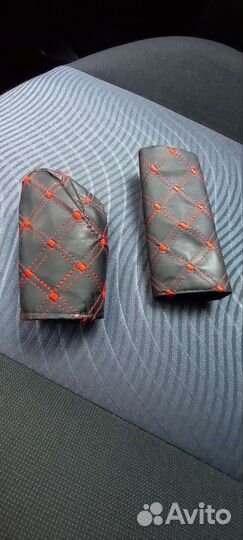 Накладки на коробку передач и ручной тормоз