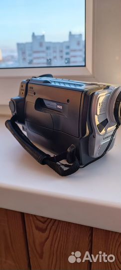 Продам видеокамеру Samsung vp-l800