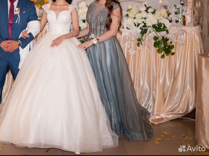 Вечернее платье