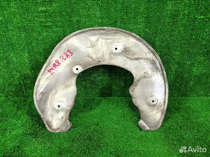 Кожух переднего тормозного диска левый Audi A4 (8