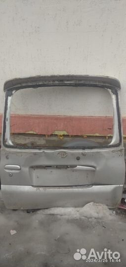 Дверь автомобильная задняя, багажник