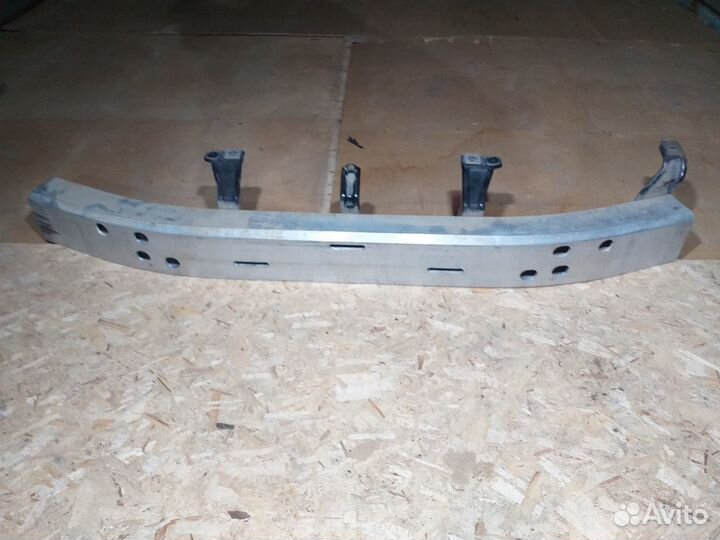 Усилитель бампера Toyota Land Cruiser Prado 150