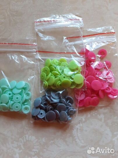 Кнопка пластиковая,цена за 10шт